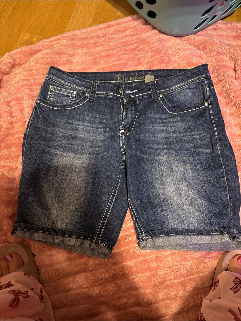 Cute  denim shorts with designs on back pockets